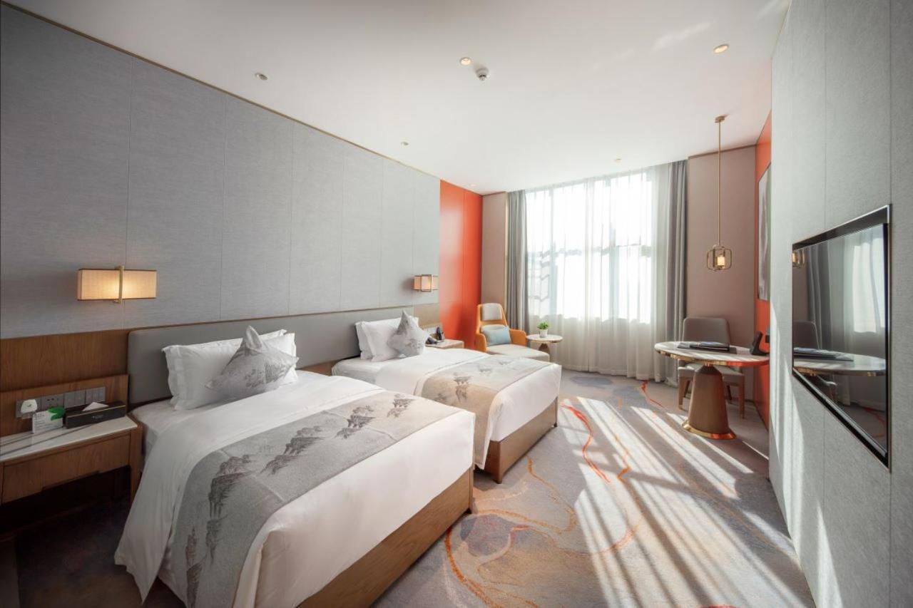 Wyndham Shiyan Downtown Hotel ภายนอก รูปภาพ
